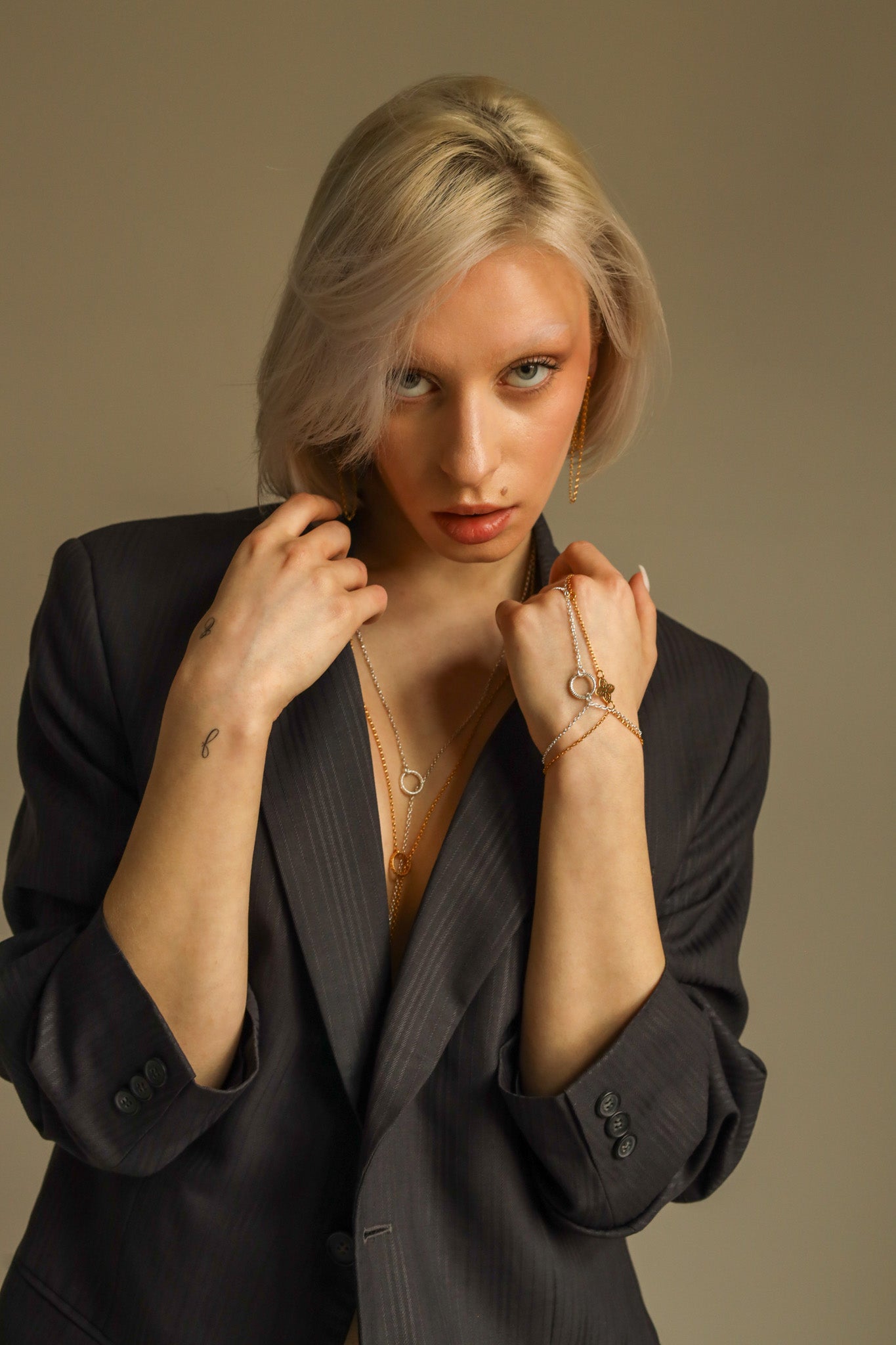 Pretty Hand Bracelet